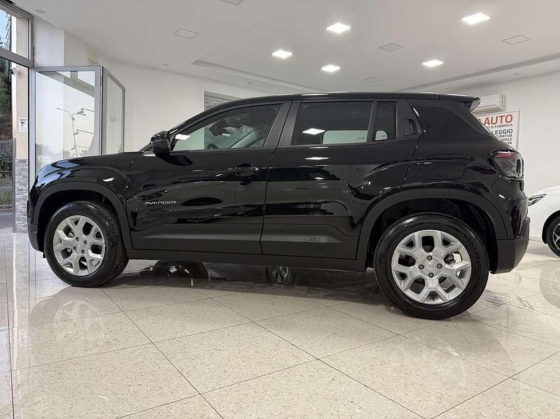 Nuova Jeep Avenger Altitude 101 CV (74 kW) 2026 Nero volcano SUV
