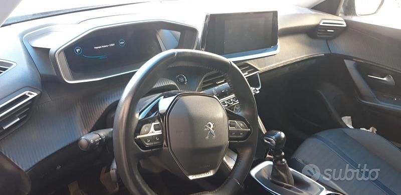 Usata Peugeot 2008 Allure 2022 Grigio SUV