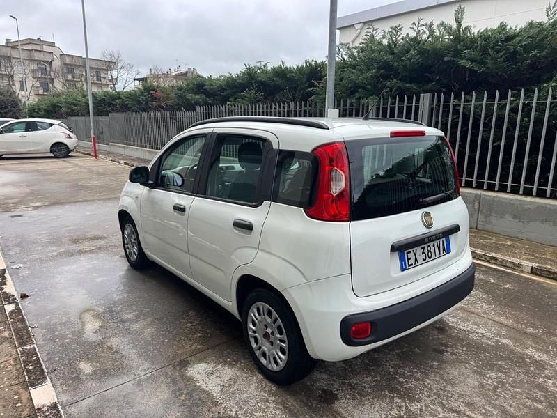 Usata Fiat Panda Lounge 75 CV (55 kW) 2015 Bianco Utilitaria