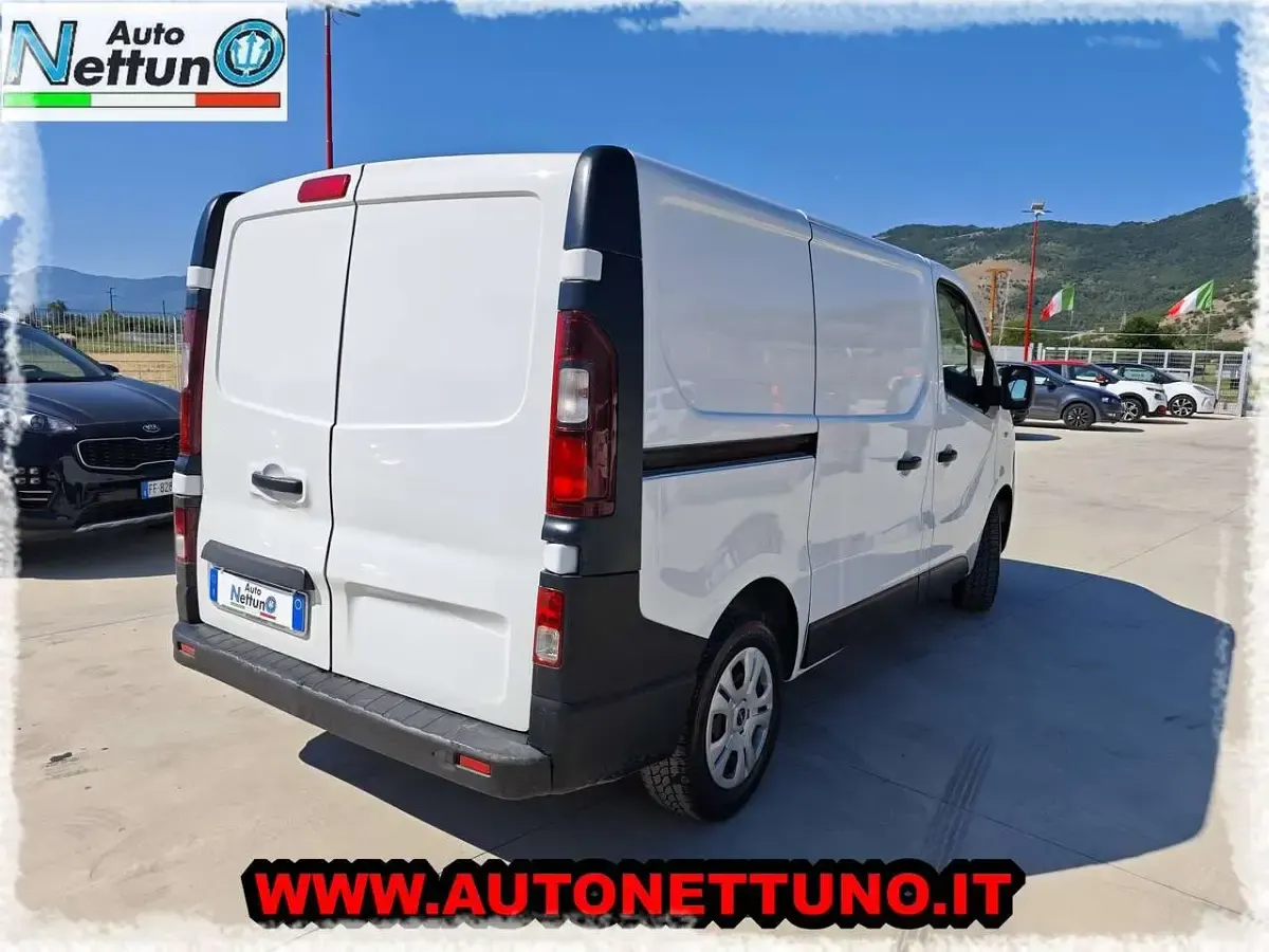 Usata Opel Vivaro 120 CV (88 kW) 2019 Bianco Monovolume