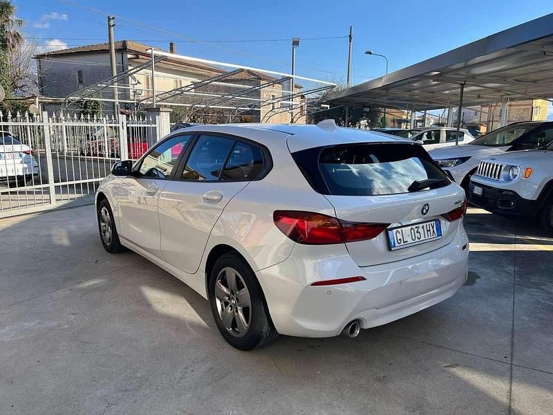 Usata BMW 116 Advantage 116 CV (85 kW) 2022 Bianco Utilitaria