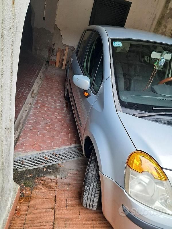 Usata Renault Modus 2005 Grigio Monovolume
