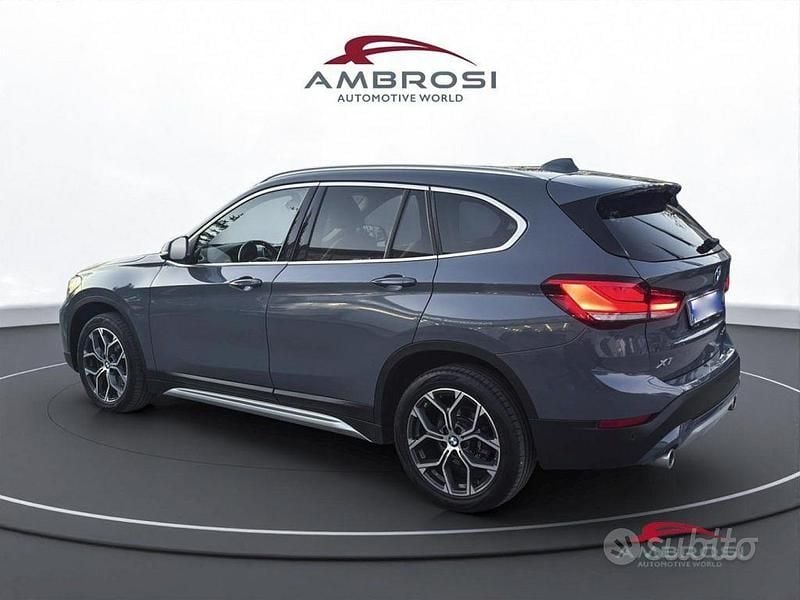 Käytetty BMW X1 xLine 150 HP (110 kW) 2021 Harmaa Katumaasturi
