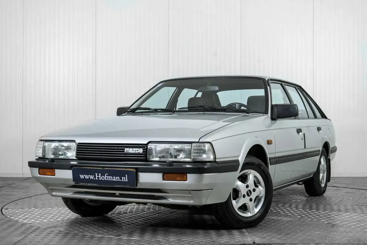 Usata Mazda 626 82 CV (60 kW) 1983 Grigio Utilitaria