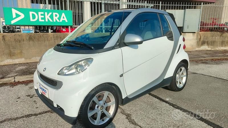 Usata Smart ForTwo Cabrio Pulse 84 CV (61 kW) 2007 Bianco Cabrio