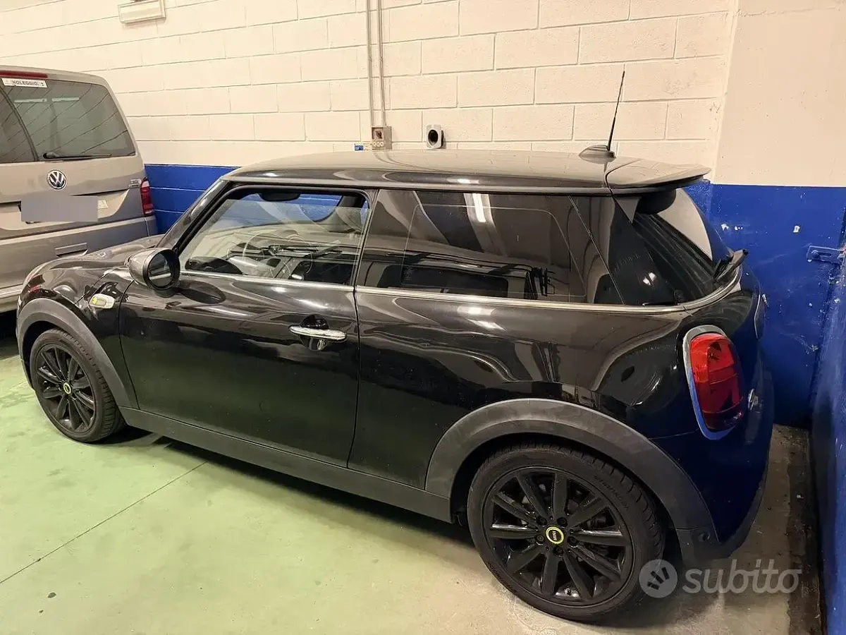 Usata Mini Cooper S 75 kW (102 CV) 2021 Nero Utilitaria