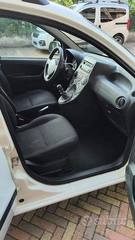 Usata Fiat Panda Dynamic 69 CV (50 kW) 2010 Bianco Utilitaria