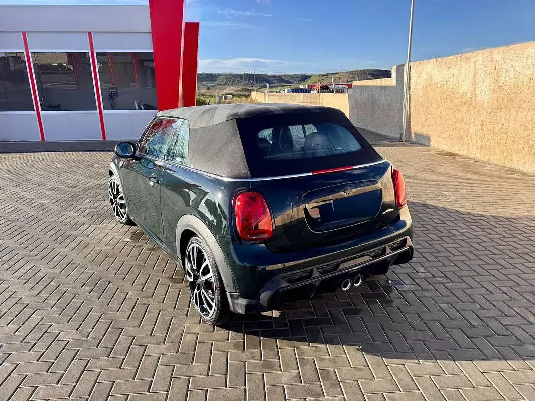 Usata Mini John Cooper Works Cabriolet Essential 231 CV (169 kW) 2021 Verde Cabrio