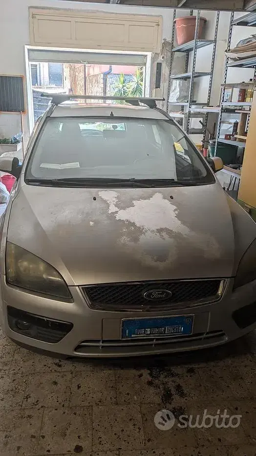 Usata Ford Focus 90 CV (66 kW) 2006 Grigio Station wagon