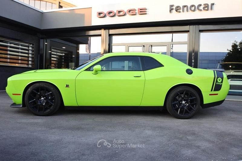 Usata Dodge Challenger 493 CV (362 kW) 2015 Verdesublime green pearlnero Coupé