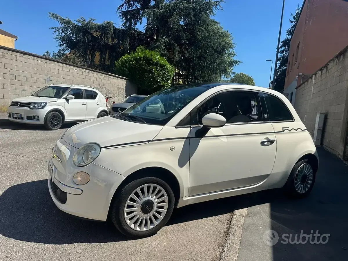 Usata Fiat 500 Lounge 69 CV (50 kW) 2011 Bianco Berlina