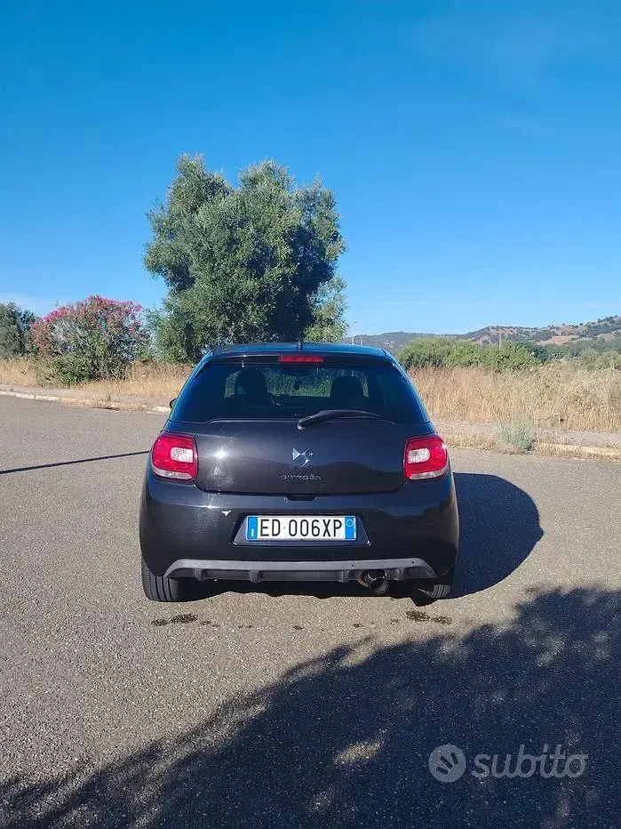 Usata Citroën DS3 95 CV (69 kW) 2010 Nero Utilitaria