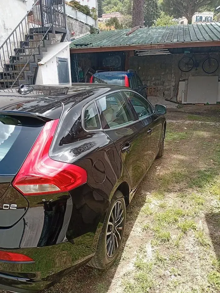 Usata Volvo V40 120 CV (88 kW) 2017 Berlina