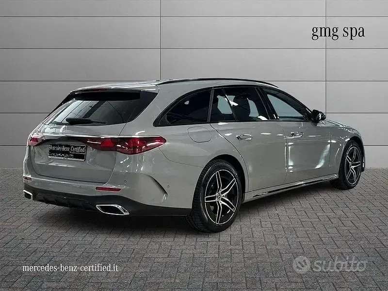 Usata Mercedes E220 Advanced 197 CV (144 kW) 2024 Grigio Station wagon