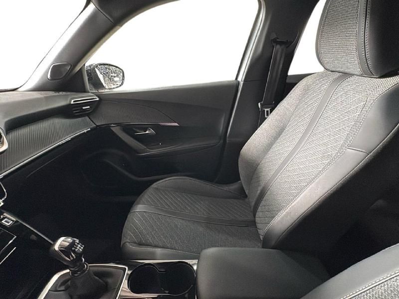 Usata Peugeot 2008 Allure 102 CV (75 kW) 2025 Bianco SUV