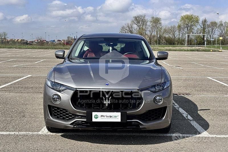 Usata Maserati Levante 250 CV (183 kW) 2017 Grigio SUV
