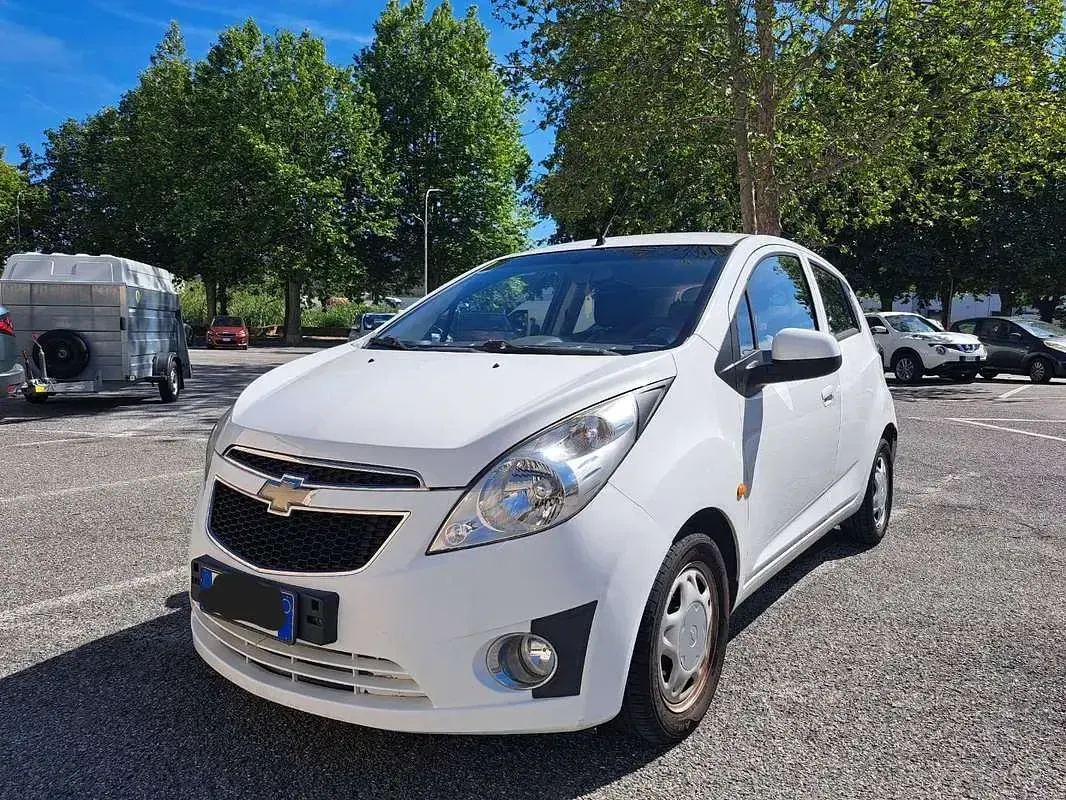 Usata Chevrolet Spark 68 CV (50 kW) 2011 Bianco Utilitaria