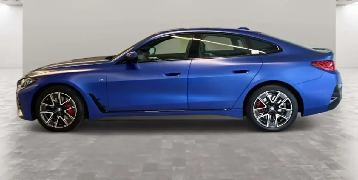 Usata BMW 430 M Sport 245 CV (180 kW) 2024 Blu/azzurro Coupé