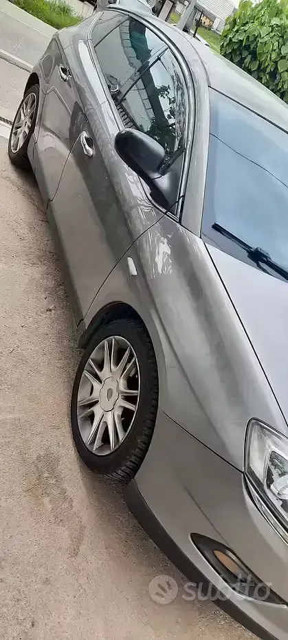 Begagnad Lancia Delta 120 HK (88 kW) 2008 Halvkombi