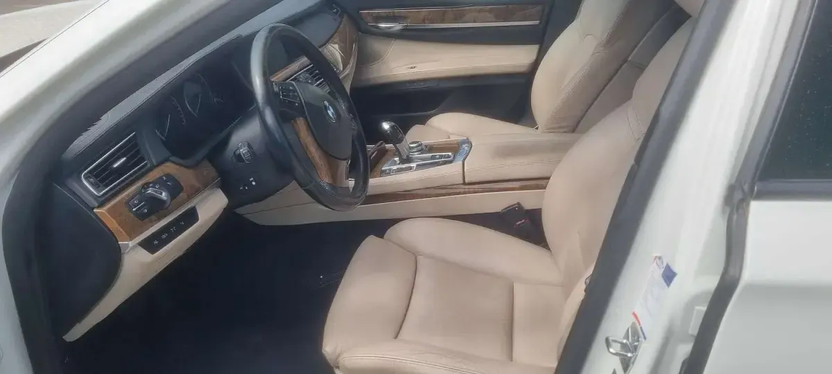 Usata BMW 730L 245 CV (180 kW) 2009 Bianco Berlina