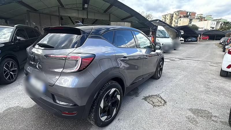 Usata Renault Captur Techno 90 CV (66 kW) 2025 Grigio SUV