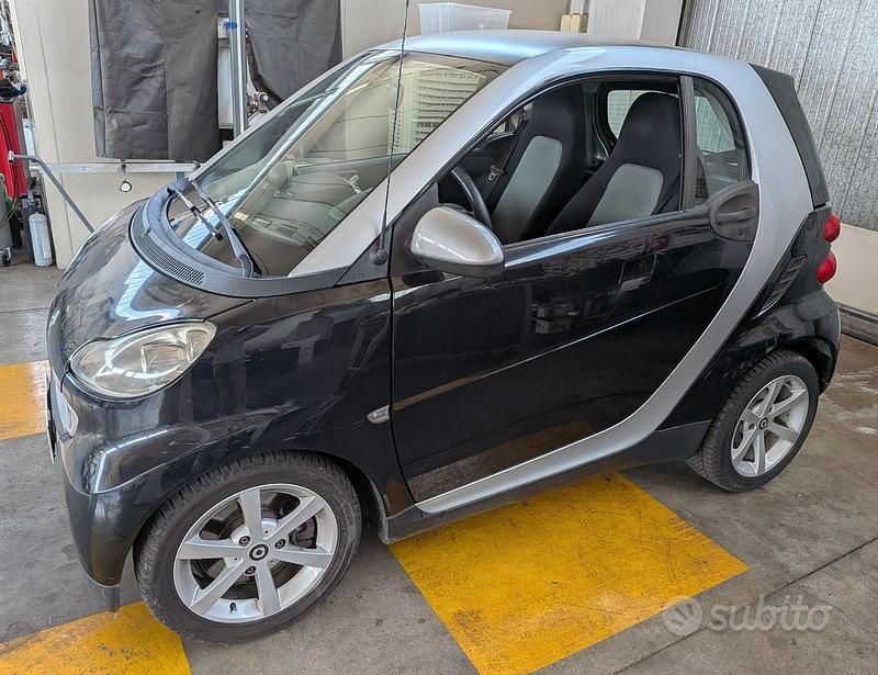 Begagnad Smart ForTwo Coupé Pulse 71 HK (52 kW) 2008 Svart Sportkupé