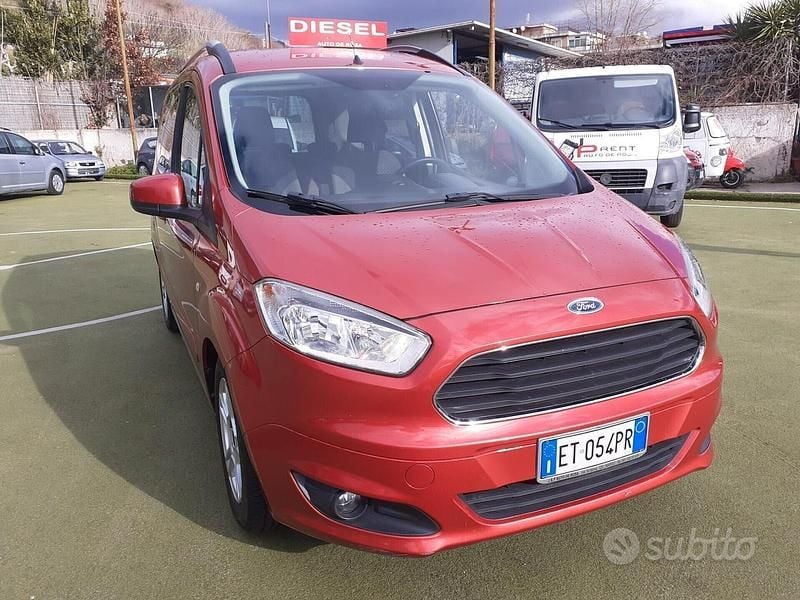 Usata Ford Transit 76 CV (55 kW) 2014 Rosso Furgone