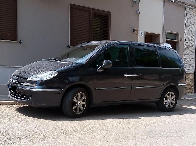 Usata Peugeot 807 136 CV (100 kW) 2010 Monovolume