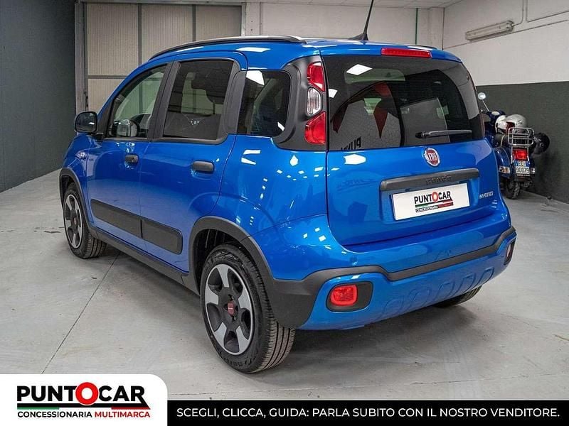 Usata Fiat Panda Cross Cross 69 CV (50 kW) 2024 Blu/azzurro Utilitaria