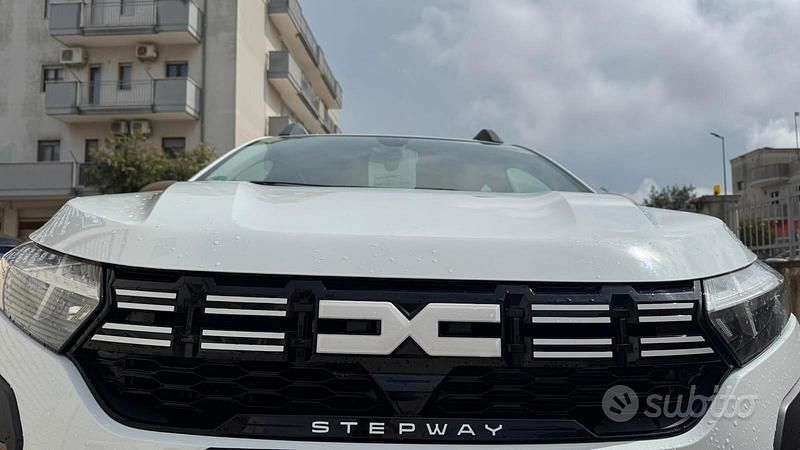 Usata Dacia Sandero Expression 110 CV (80 kW) 2023 Bianco Berlina