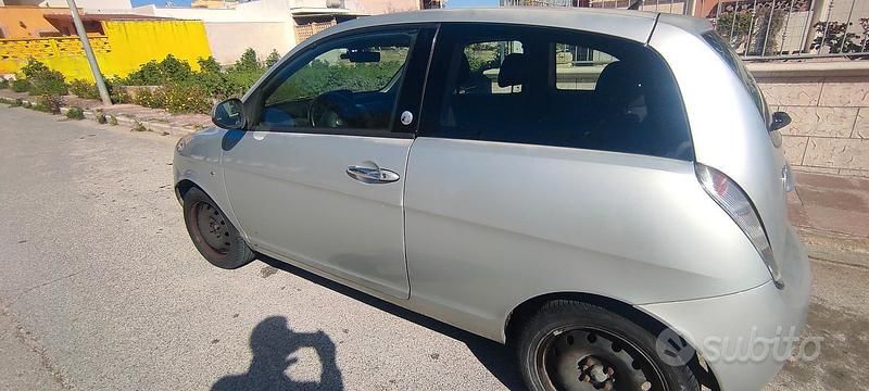 Usata Lancia Ypsilon Gold 2011 Grigio Utilitaria