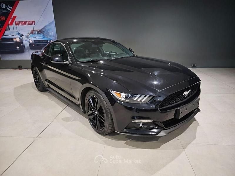 Usata Ford Mustang Premium 317 CV (233 kW) 2015 Nero pastello Coupé