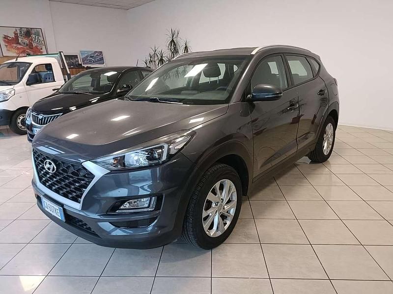 Grigio Usata 2020 Hyundai Tucson SUV | 18.500 € (Buon prezzo) - Immagine 1/4