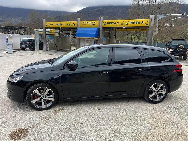 Usata Peugeot 308 SW 120 CV (88 kW) 2015 Nero Station wagon