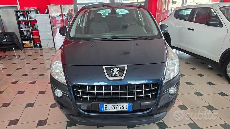 Usata Peugeot 3008 112 CV (82 kW) 2011 Grigio Station wagon