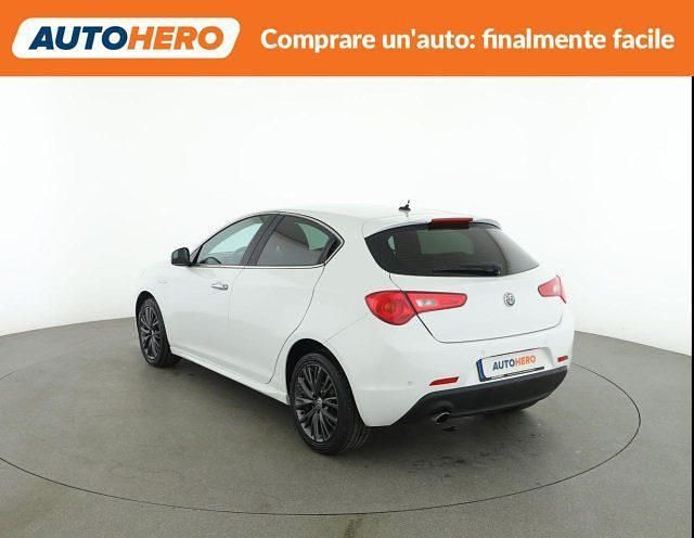 Usata Alfa Romeo Giulietta Super 120 CV (88 kW) 2017 Bianco Utilitaria