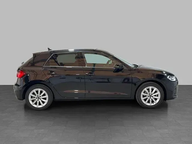 Usata Audi A1 Sportback Business 116 CV (85 kW) 2025 Nero mito metallizzato Utilitaria