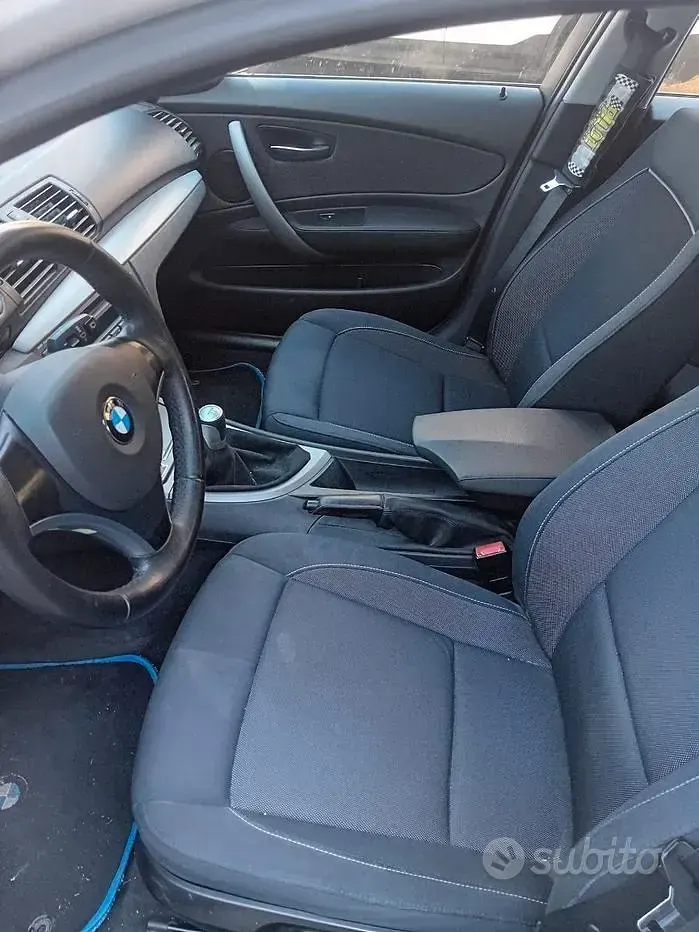 Usata BMW 116 122 CV (89 kW) 2009 Bianco Utilitaria