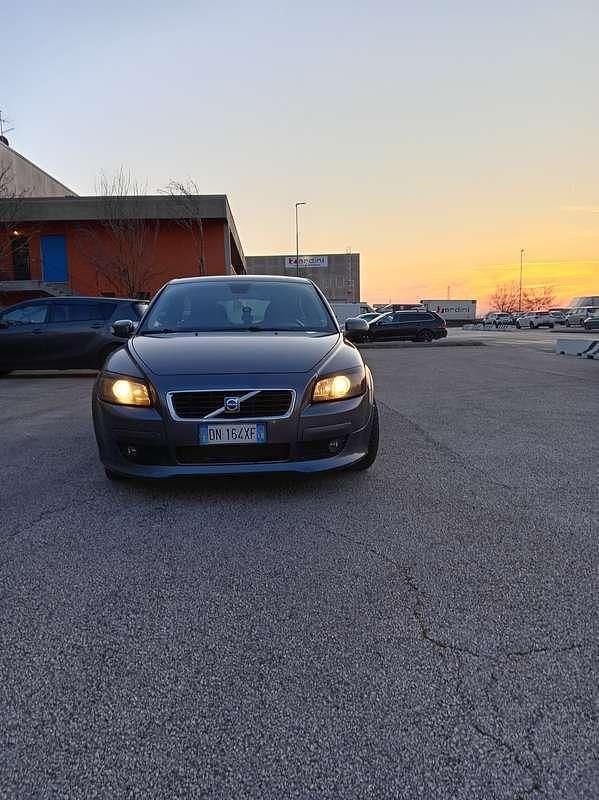 Usata Volvo C30 109 CV (80 kW) 2008 Grigio Utilitaria