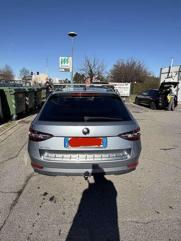 Usata Skoda Superb LAURIN & KLEMENT 190 CV (139 kW) 2017 Station wagon