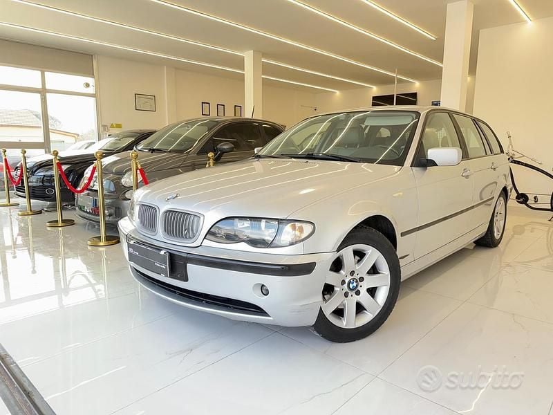 Grigio Usata 2002 BMW 320 Station wagon | 2900 € (Ottimo prezzo) - Immagine 1/4