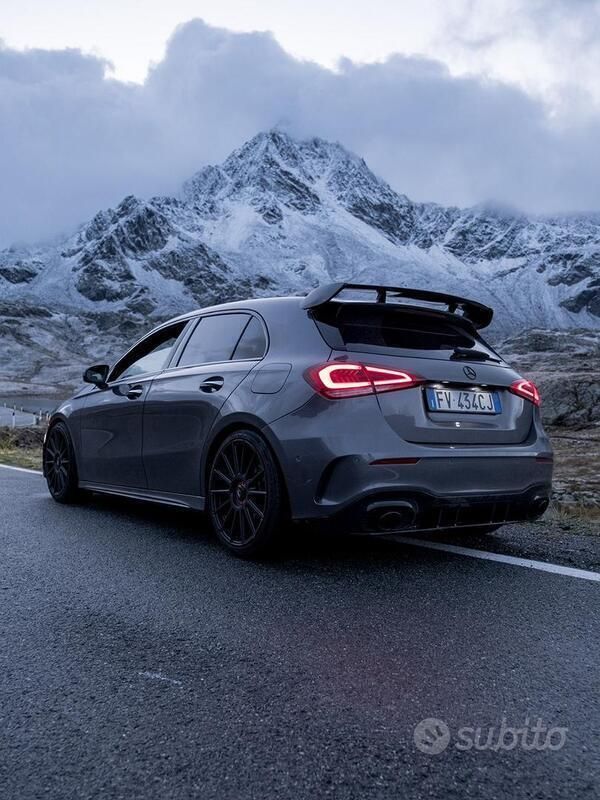 Grigio Usata 2018 Mercedes A250 Premium Tre volumi | 36.000 € - Immagine 1/4