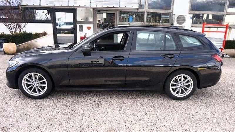 Usata BMW 318 Advantage 150 CV (110 kW) 2022 Nero Station wagon