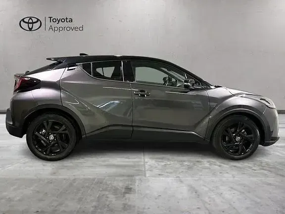Usata Toyota C-HR Trend 184 CV (135 kW) 2022 Dark grey & black SUV
