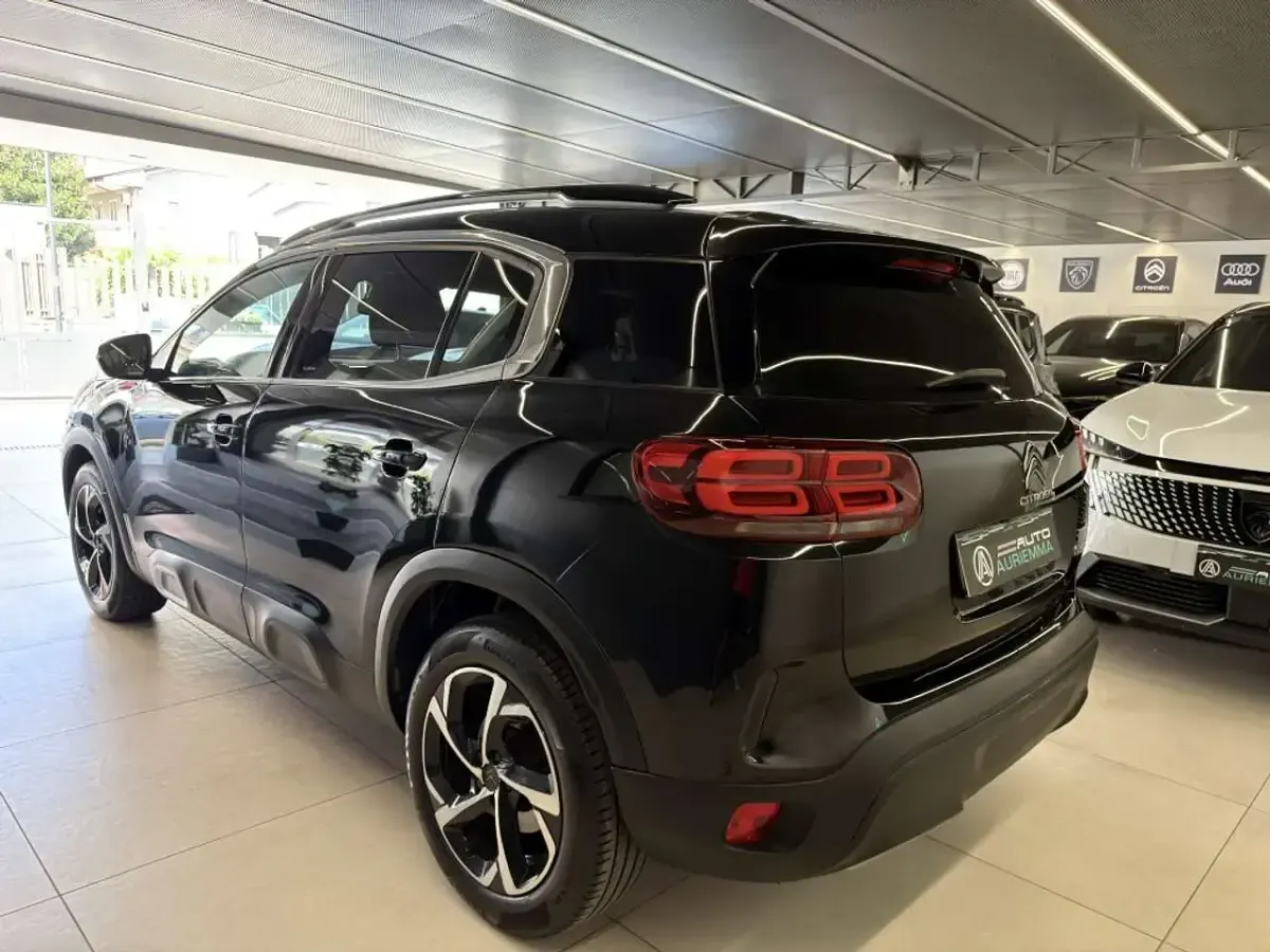 Usata Citroën C5 Shine 131 CV (96 kW) 2020 Nero Berlina