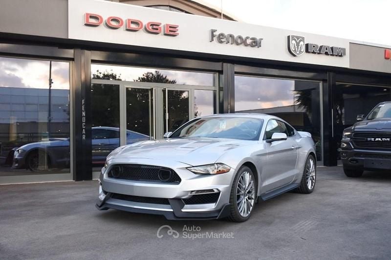 Usata Ford Mustang Fastback 317 CV (233 kW) 2019 Argento metallizzato Coupé