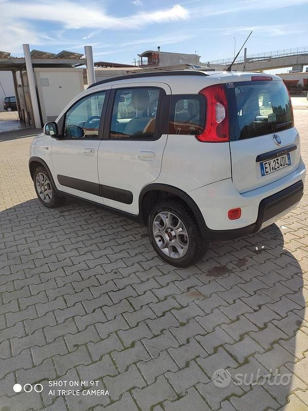 Usata Fiat Panda 4x4 S 75 CV (55 kW) 2014 Bianco Utilitaria
