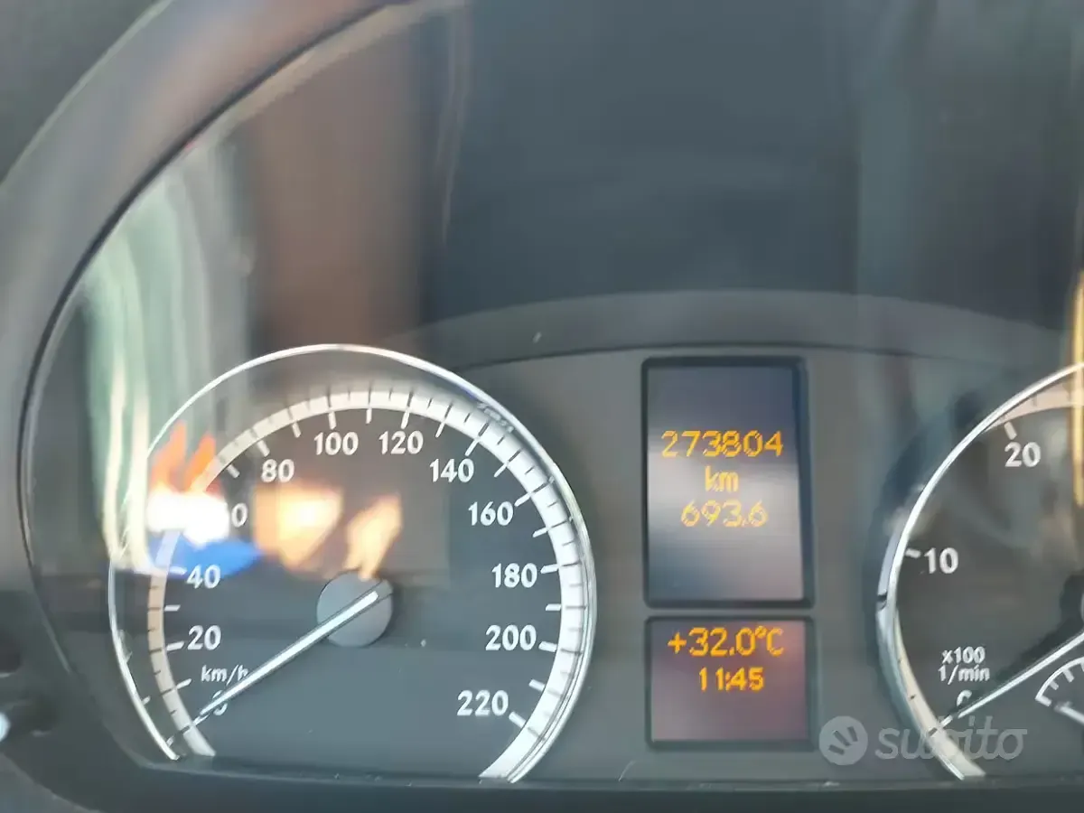 Usata Mercedes Viano 163 CV (119 kW) 2011 Grigio Monovolume