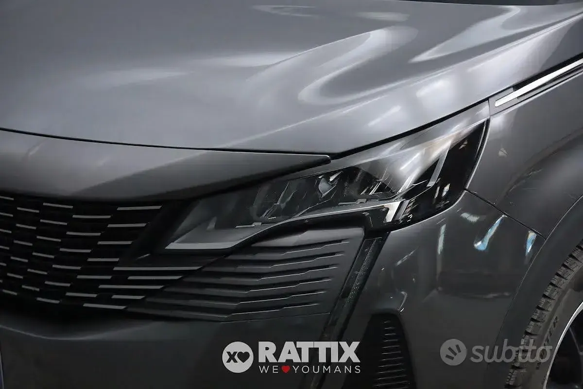Usata Peugeot 3008 Allure 131 CV (96 kW) 2021 Grigio platinum SUV