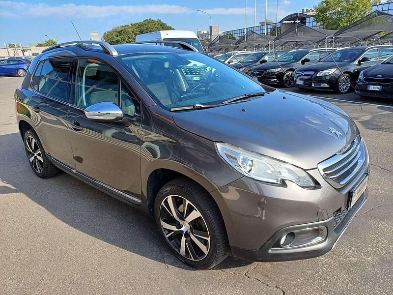 Usata Peugeot 2008 Allure 120 CV (88 kW) 2016 Bordeaux SUV